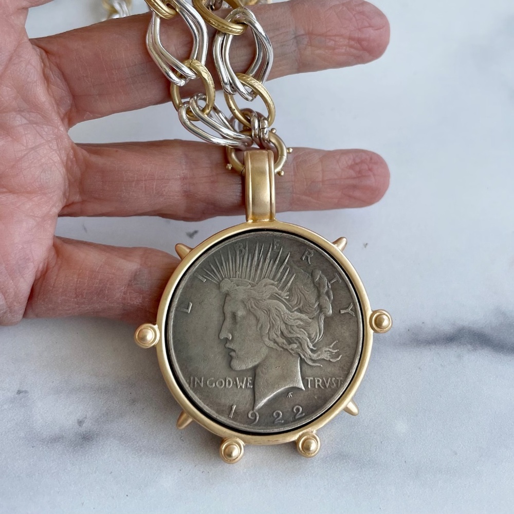 Coin pendant, vintage reproduction mixed metal necklace - Picture 3 of 11
